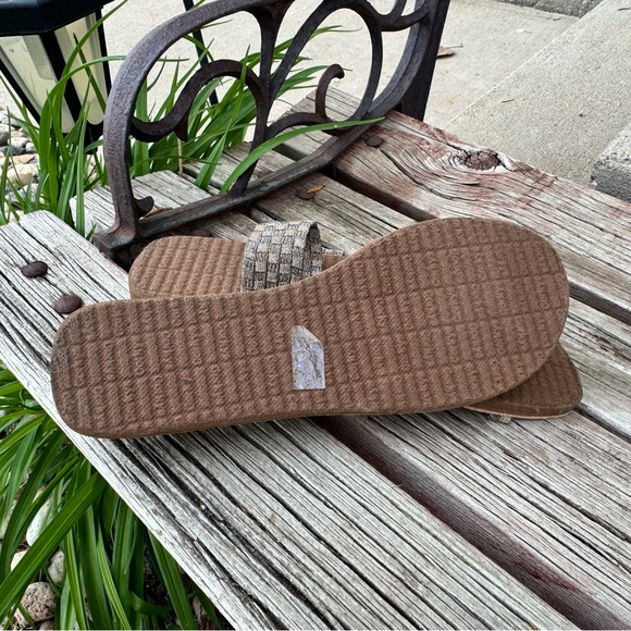 Super cute Corky’s sandals! - Picture 3 of 5